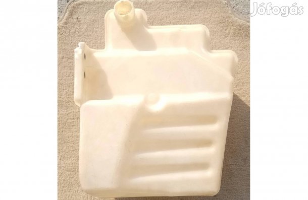 Caddy,Touran I,Golf 5-6,Jetta V,Passat B6. Ablakmosó tartály