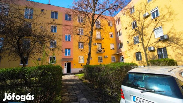 Campus mellett 1. emeleti 54 m2 2 szobás lakás eladó