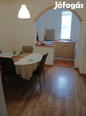 Campushoz közel 2 szobás lakás eladó