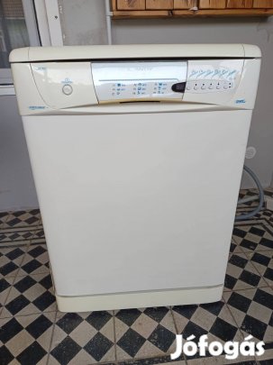 Candy mosogatógép 12 terítékes