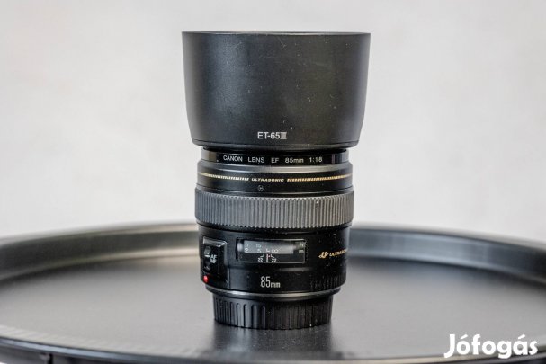 Canon EF 85mm f1.8 USM