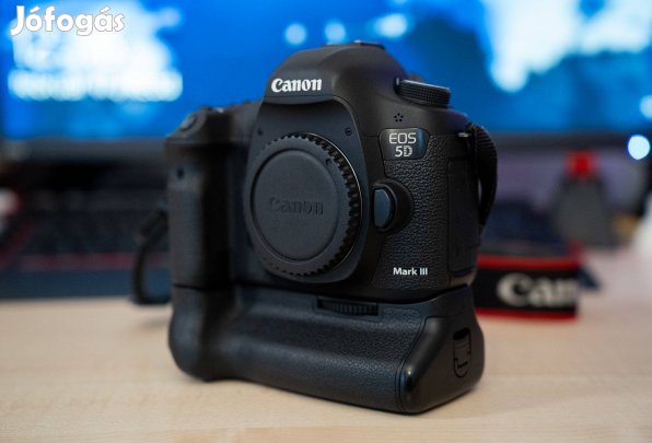 Canon EOS 5D Mark III + Battery Grip