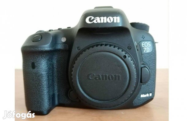 Canon EOS 7D Mark II