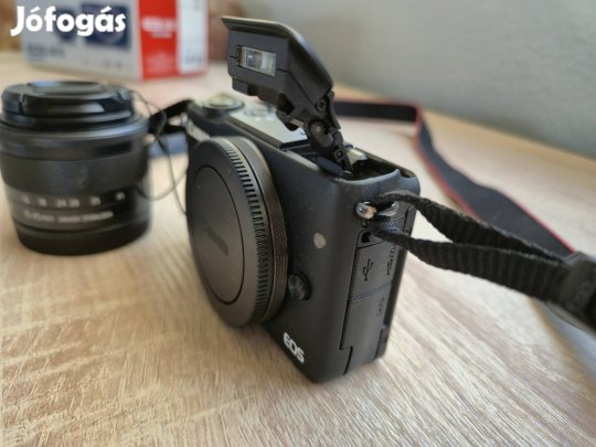 Canon EOS M10 fényképezőgép