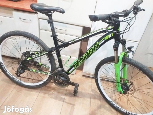Canyon 27.5,agydinamós, hidraolikus fékes,trekking kerékpár, bicikli