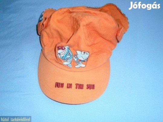 Cápa mintás baseball sapka tarkóvédővel 1-2 évesre