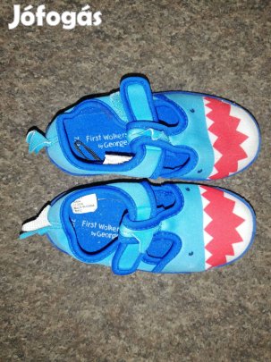 Cápás tavaszi cipő