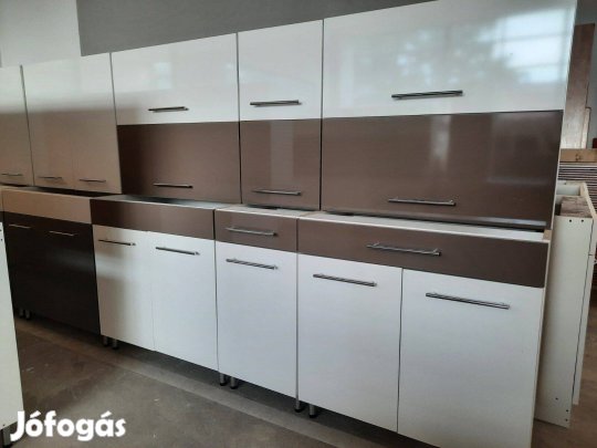 Capuccino-fehér fényes konyhabútor (AN129)