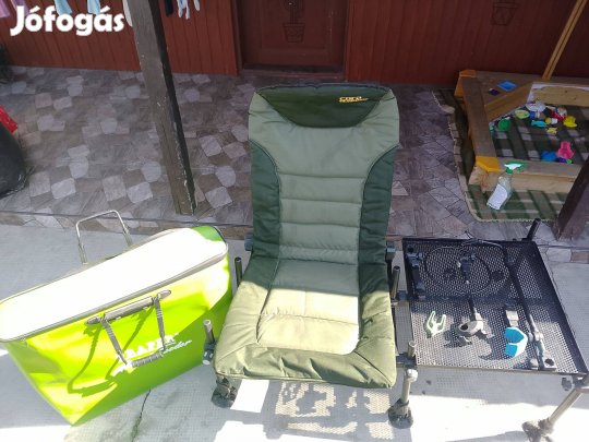 Carp Academy szék Daiwa csalitálca táska kiegészítők eladó