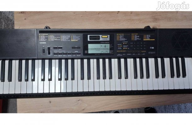 Casio CTK-2400 Szintetizátor