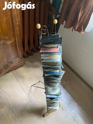 Cd tartó fémvázas