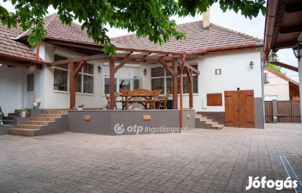 Ceglédberceli 150 nm-es ház eladó