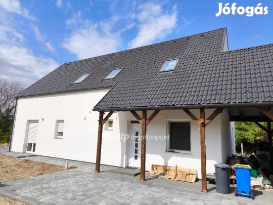 Ceglédberceli 172 nm-es ház eladó