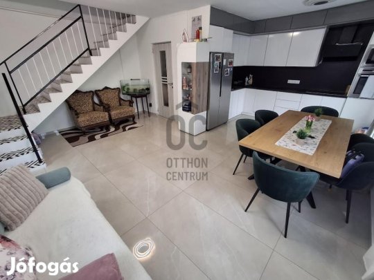 Ceglédi 65 nm-es lakás eladó