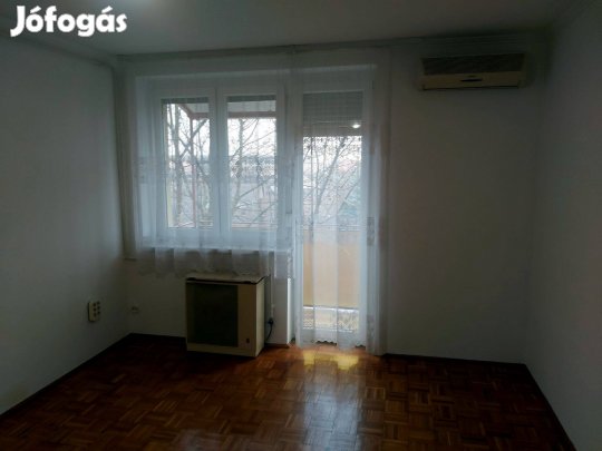 Ceglédi belvárosi lakás kiadó