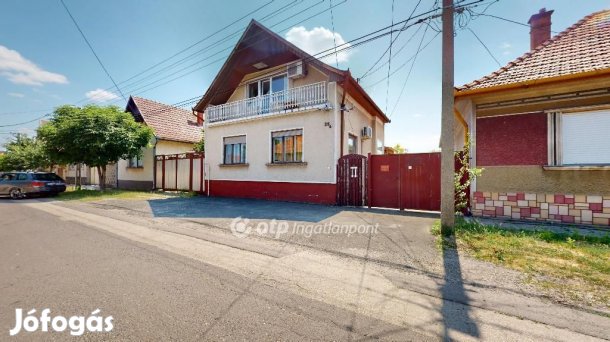 Ceglédi eladó 153 nm-es ház