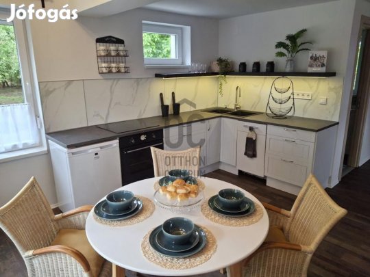 Ceglédi eladó 56 nm-es ház