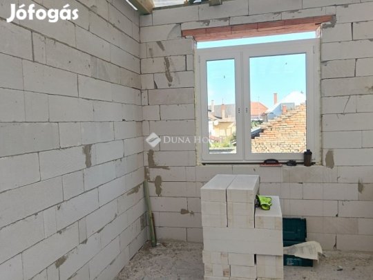 Ceglédi eladó 61 nm-es lakás