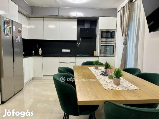 Ceglédi eladó 71 nm-es ház