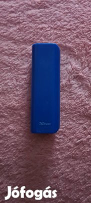 Cellacserés kék Trust 2200mAh vészakku powerbank