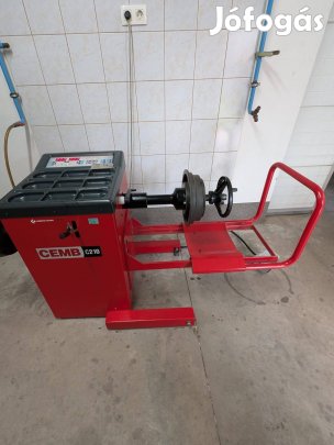 Cemb C210 Személygépkocsi Kisteher Centirozó Gép