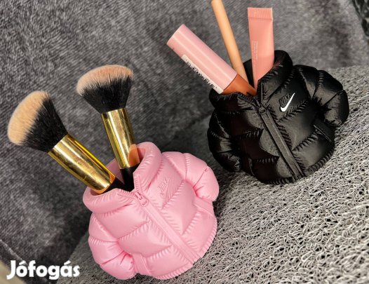 Ceruza vagy sminkes ecset tartó!