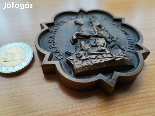 Cézár-kút Olomoucban 1725-1975 jubileumi bronz emlékérem ri