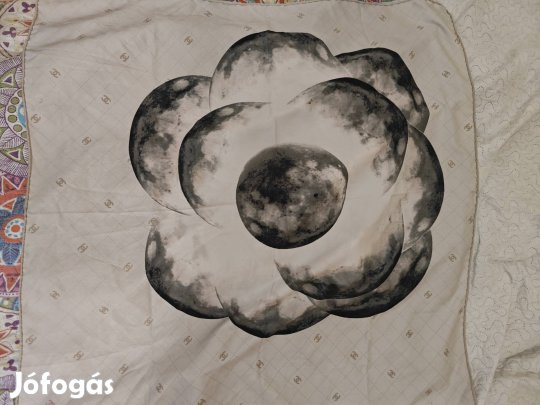 Chanel kendő különlegesség gyűjtemény darabja új állapotban