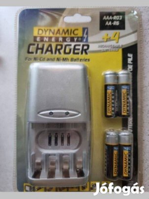 Charger 4 csatornás.AA / AAA Li-ion/Ni-MH akkutöltő + 4 db.ceruza elem