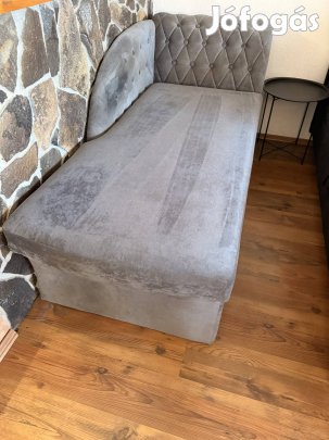 Chesterfield masszív kanapé-heverő