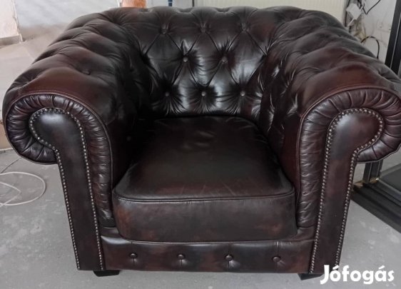 Chesterfield típusú bőrfotel