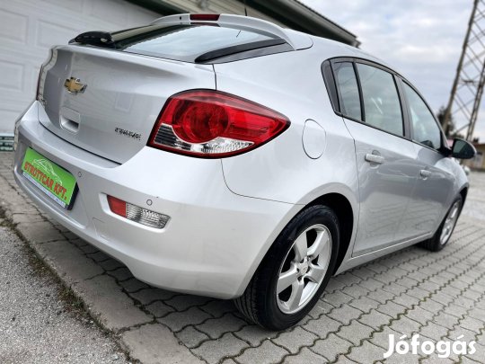 Chevrolet Cruze 1.6 LT Plus 176eKm!5 Ajtós!