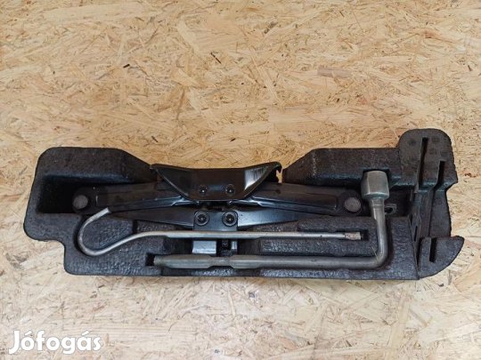 Chevrolet Lacetti (2005-2013) Emelő Kerékulcs