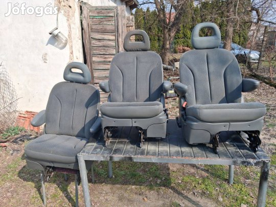Chrysler Voyager 2008-AS Jó Állapotban Levő Ülések Eladók ./Darab.