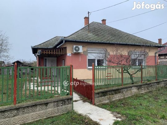 Cibakházai eladó 74 nm-es ház