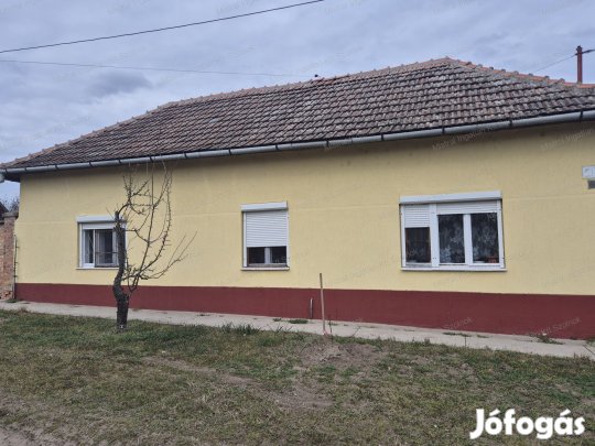 Cibakházán családi ház eladó!