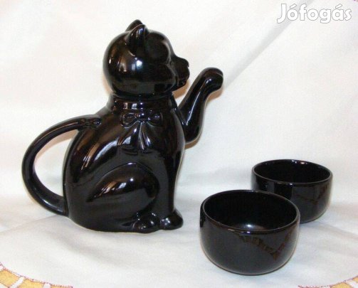 Cica kancsó, kiöntő + pohárka