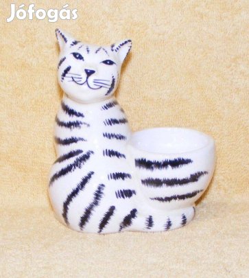 Cica porcelán tojástartó figura