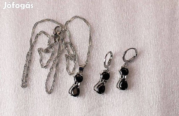 Cicás medálos és Fülbevaló, Nyaklánc medállal , új