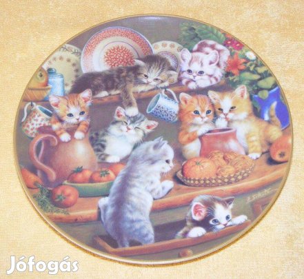 Cicás porcelán falitányér, dísztányér