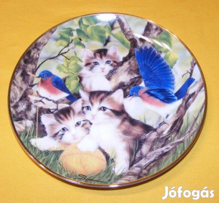 Cicás porcelán tányér