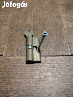 Cilinder betét 30/30