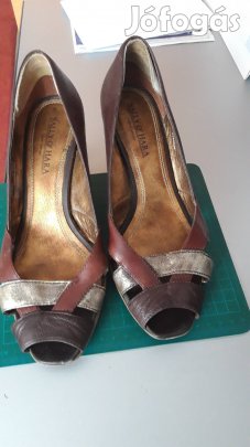 Cipő 38-as méretű eladó