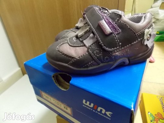 Cipő lány 22-es Wink