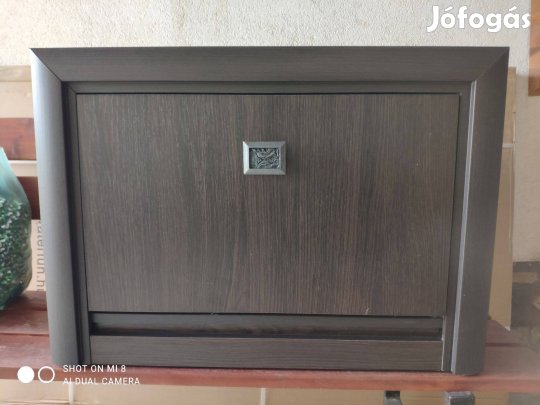 Cipősszekrény ( 70 x 35 x 50 )