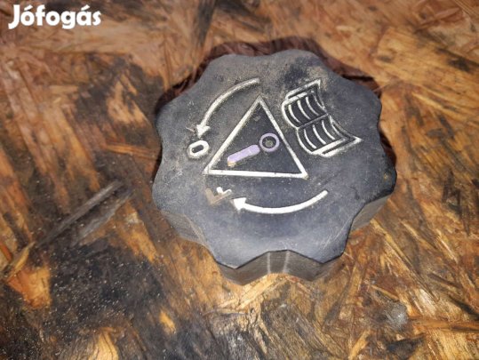 Citroen Berlingo 02-08 Kiegyenlítő Tartály Kupak