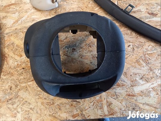 Citroen C4 (2004-2010)  Kormányburkolat