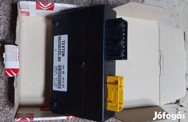 Citroen Xsara 1 riaszto vezerlö egyseg.