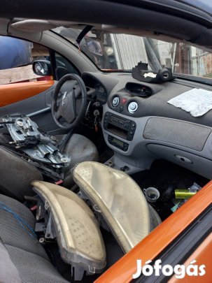Citroen c3  1.6 minden alkatrésze 