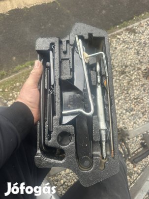 Citroen c4 grand Picasso szerszámkészlet  eladó .